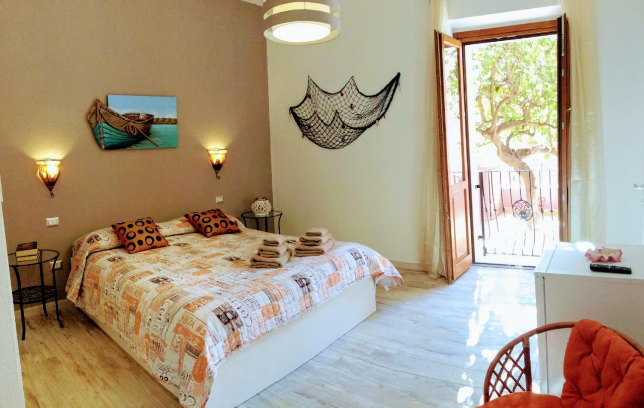 La Perla Del Sud Bed & Breakfast Teulada Ngoại thất bức ảnh